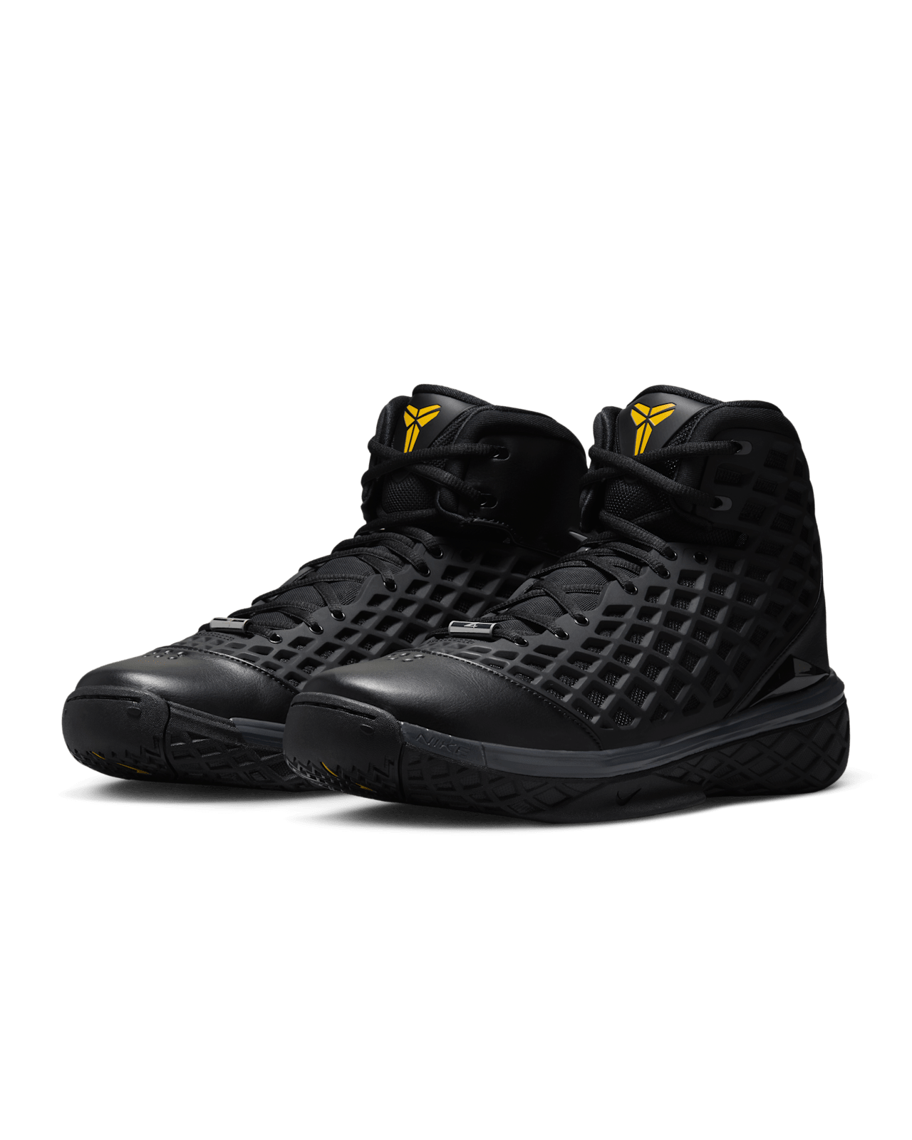 Kobe 3 Protro 'Black and White' (IQ5340-001) – releasedatum. Nike